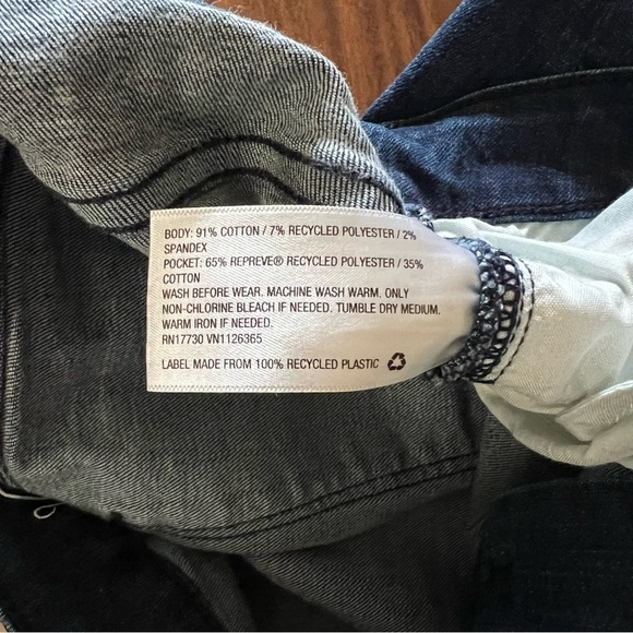 Universal Thread High Rise Rolled Cuff Distresed Jean Shorts size 18 - Picture 3 of 5